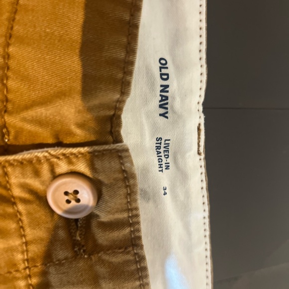 Size 34. Men’s dark khaki Old Navy shorts. Great condition. - Picture 2 of 6